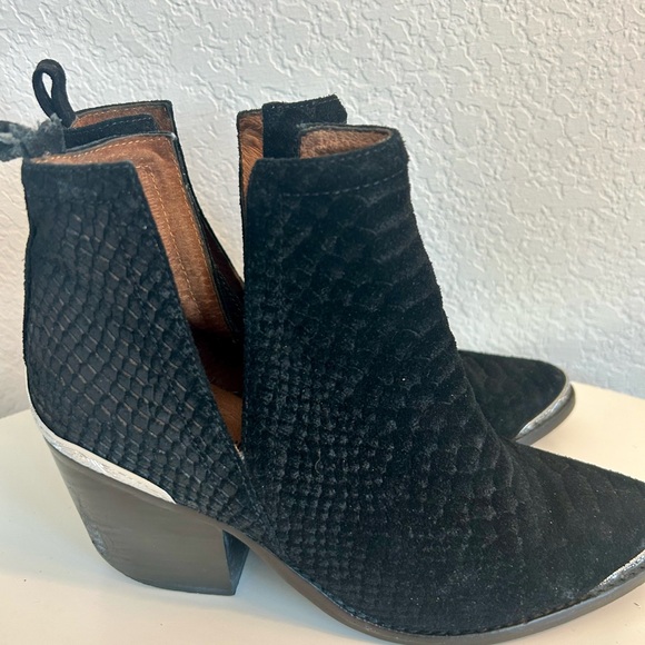 Jeffery Campbell suede snake boots sz 7 - Picture 4 of 9